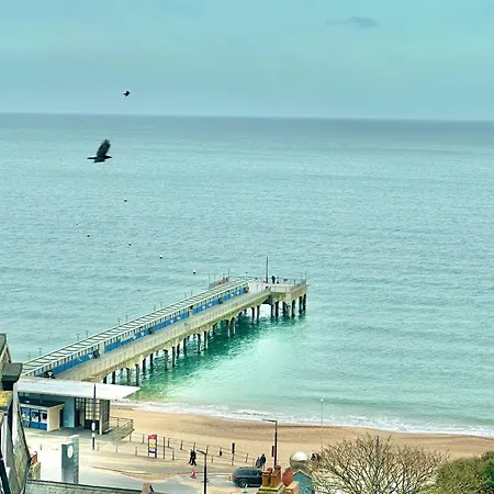 Pier View Retreat - 5 Mins Walk To Beach - Sea Views With Parking-2